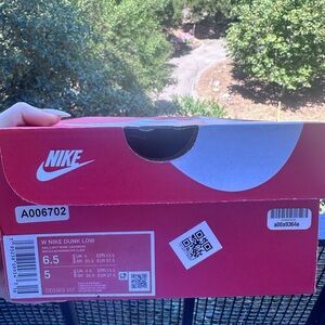 Nike dunk lows 6.5 brand new!!